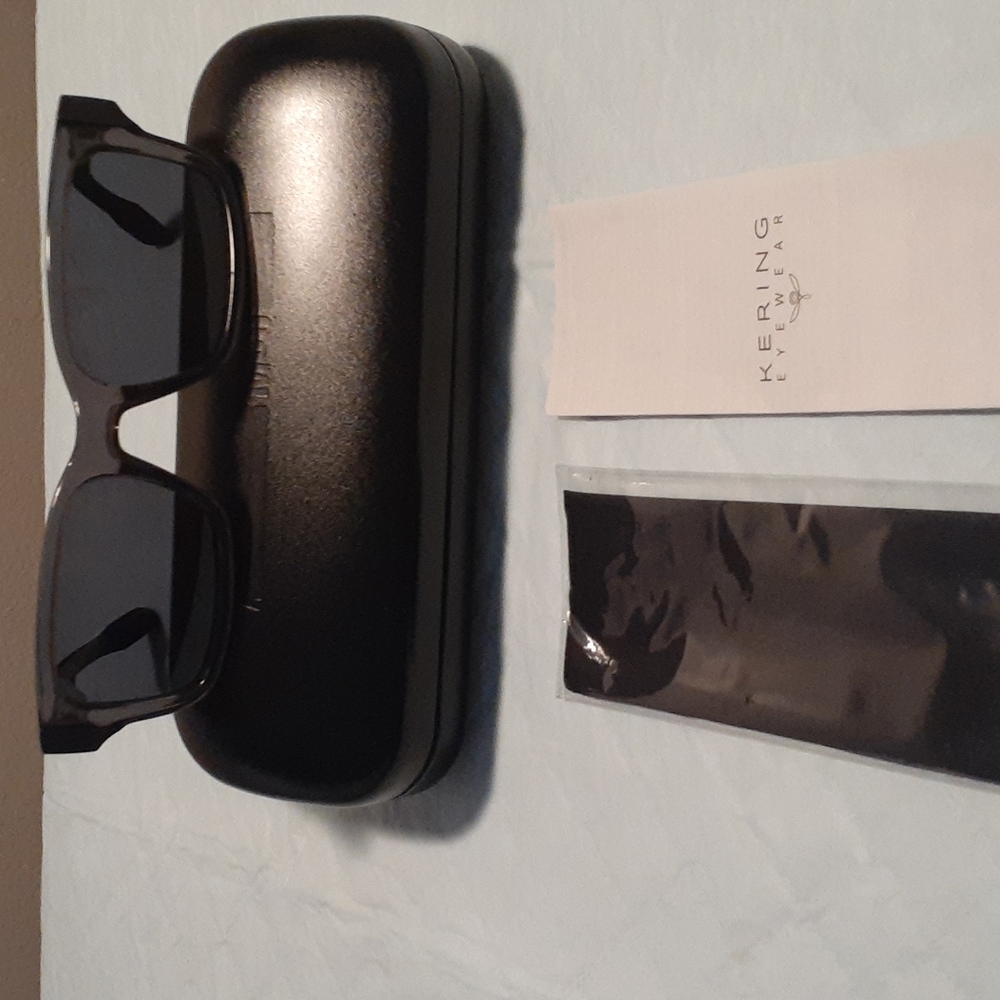 McQ sunglasses - Picture 2 of 4